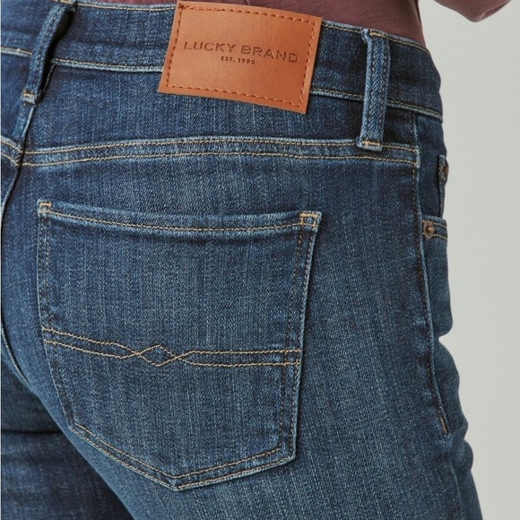 Lucky brand sweet crop straight cropped jean ❤️ - Picture 2 of 9